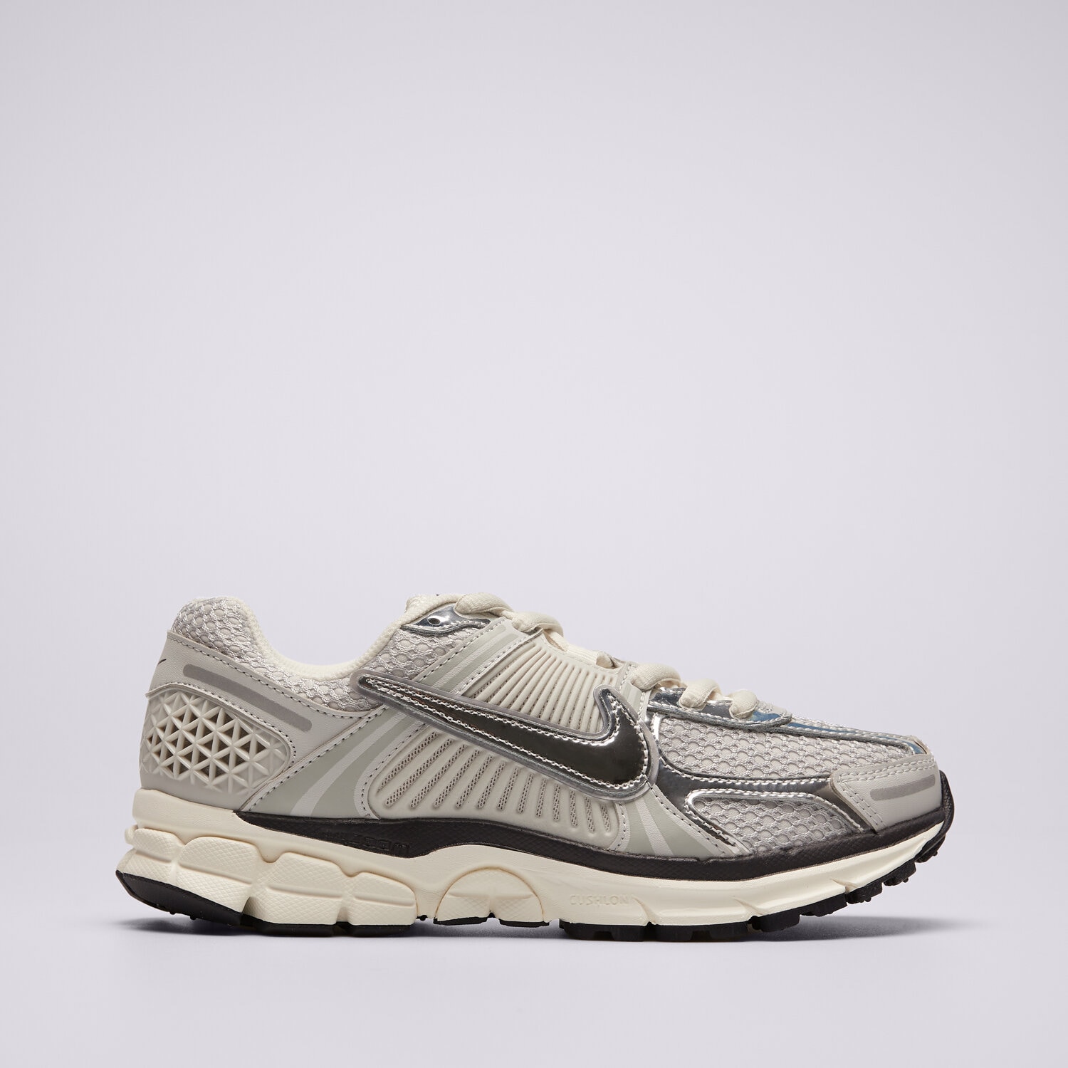 Damen Sneaker NIKE W ZOOM VOMERO 5 NA FD0884-025 Grau