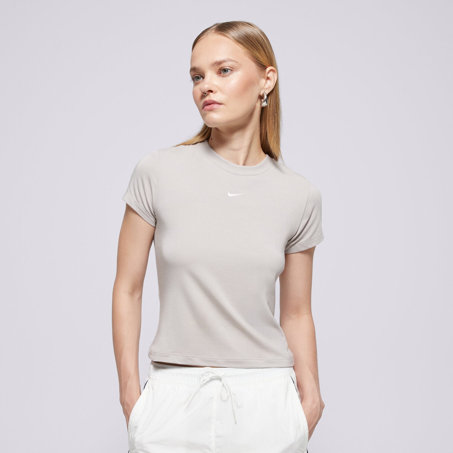 Damen T-Shirt NIKE T-SHIRT W NSW NK CHLL KNT MD CRP FV5508-009 Grau
