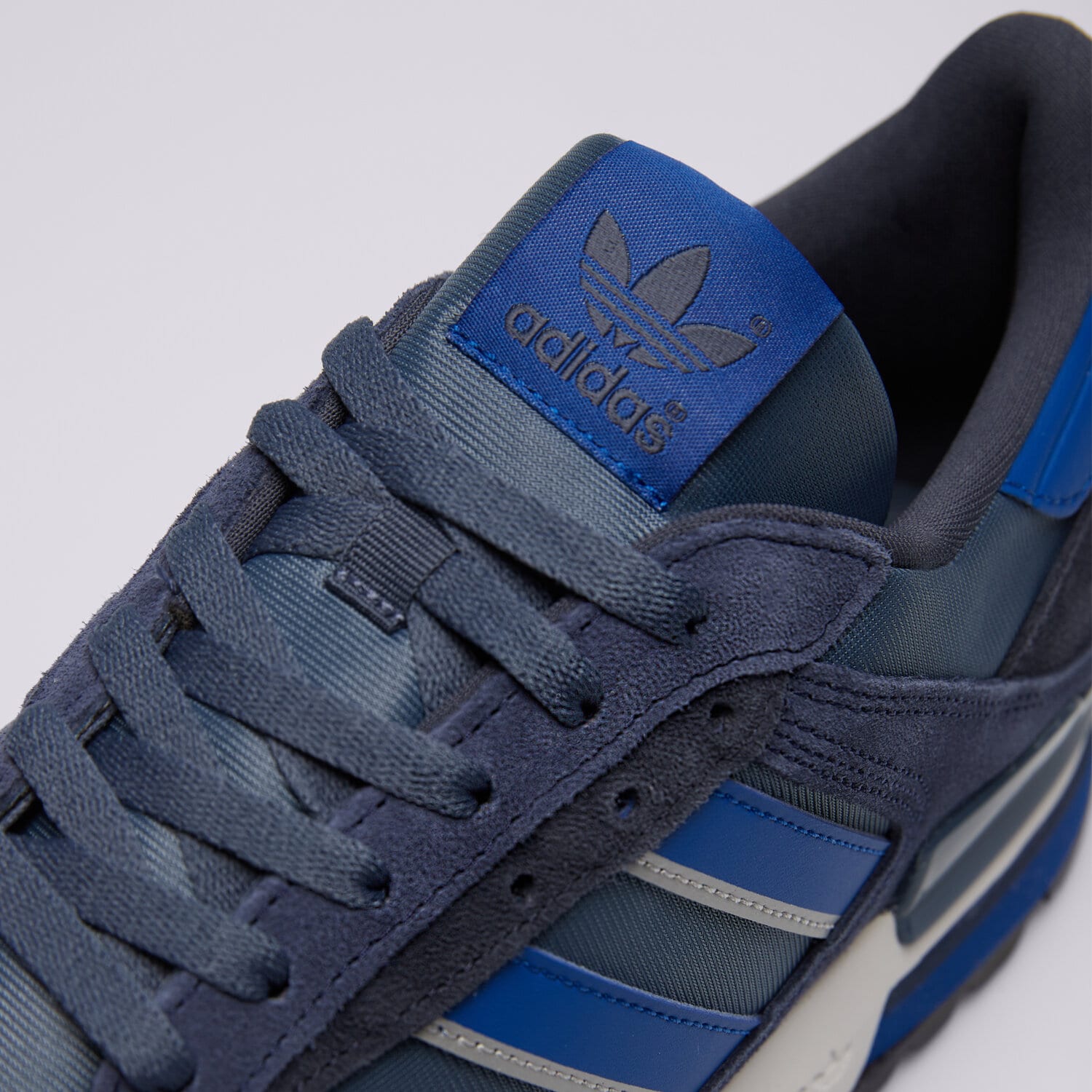 ADIDAS ZX 600 Dunkelblau JP8181 | Sizeer.de
