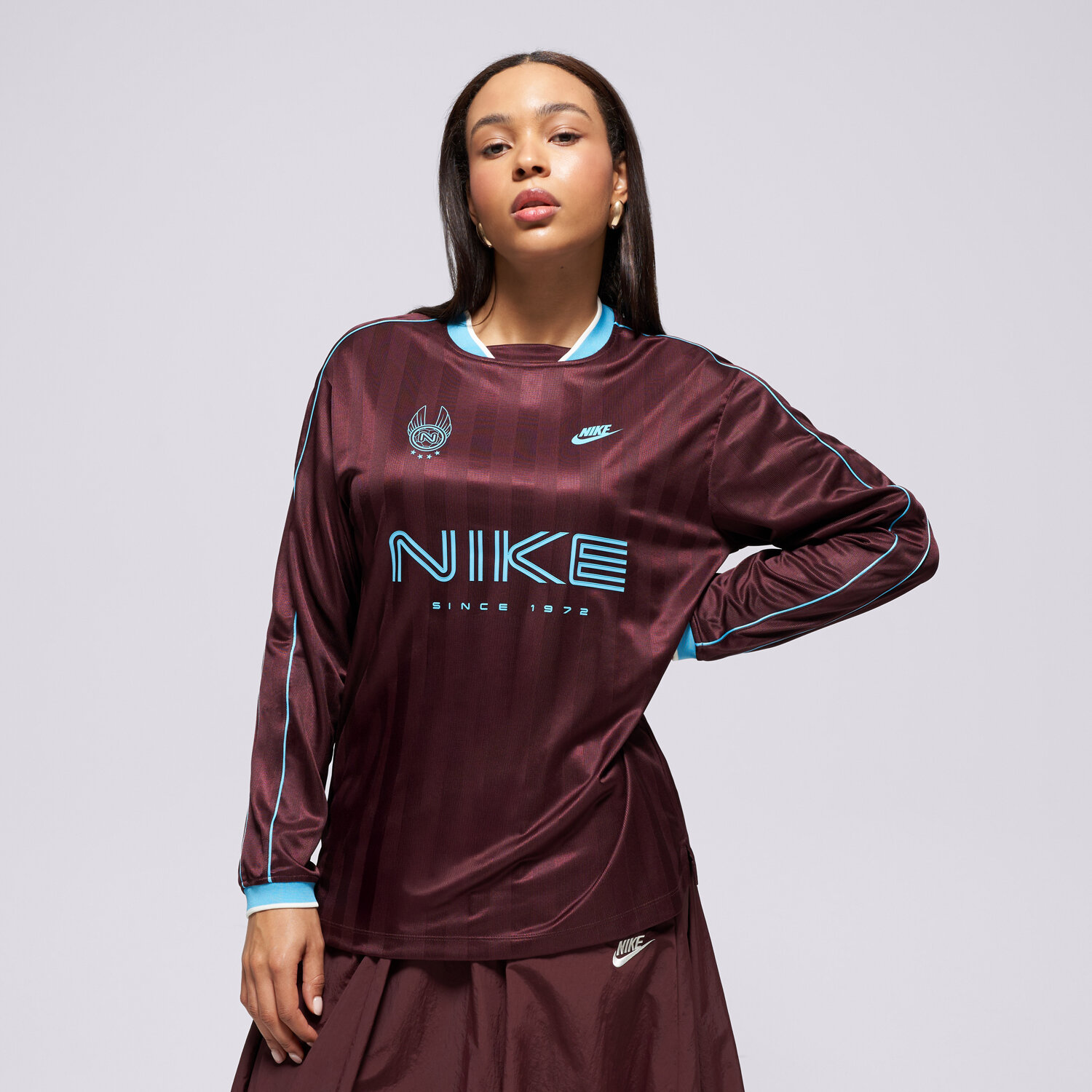 Damen T-Shirt NIKE T-SHIRT W NSW LS JERSEY IM7452-652 Dunkelrot