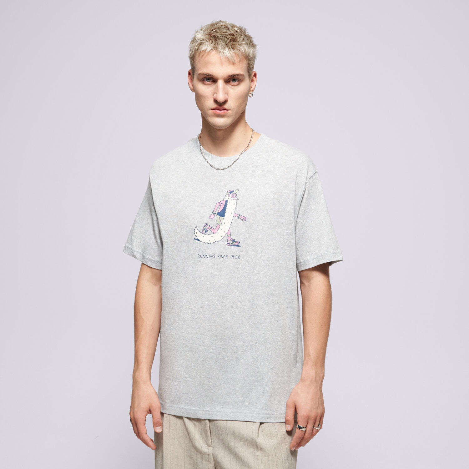 Herren T-Shirt NEW BALANCE T-SHIRT BEARDED RUNNER T-SHIRT MT53941AG Grau