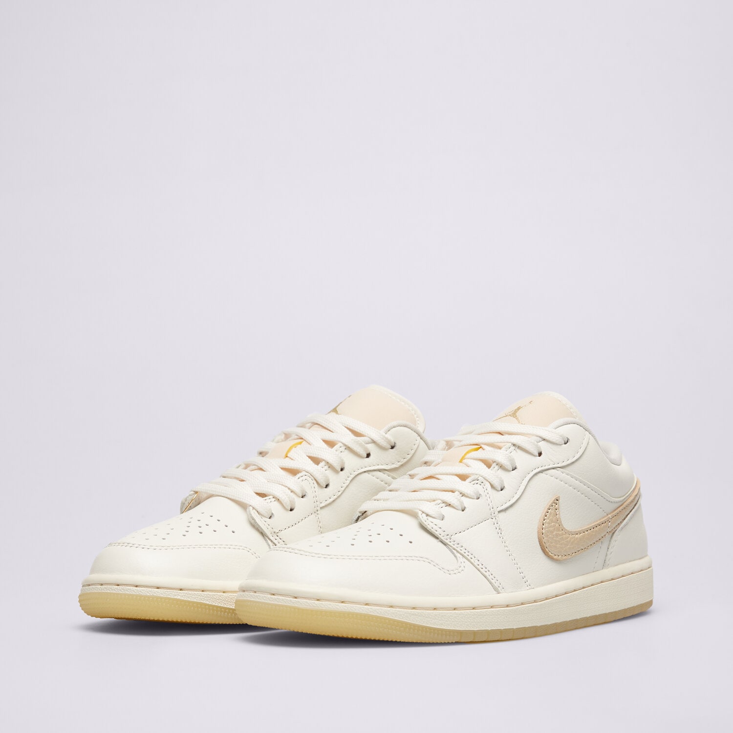 Nike Zapatillas de Casual de mujer AIR JORDAN 1 LOW SE Blanco (Women's) — foto 3