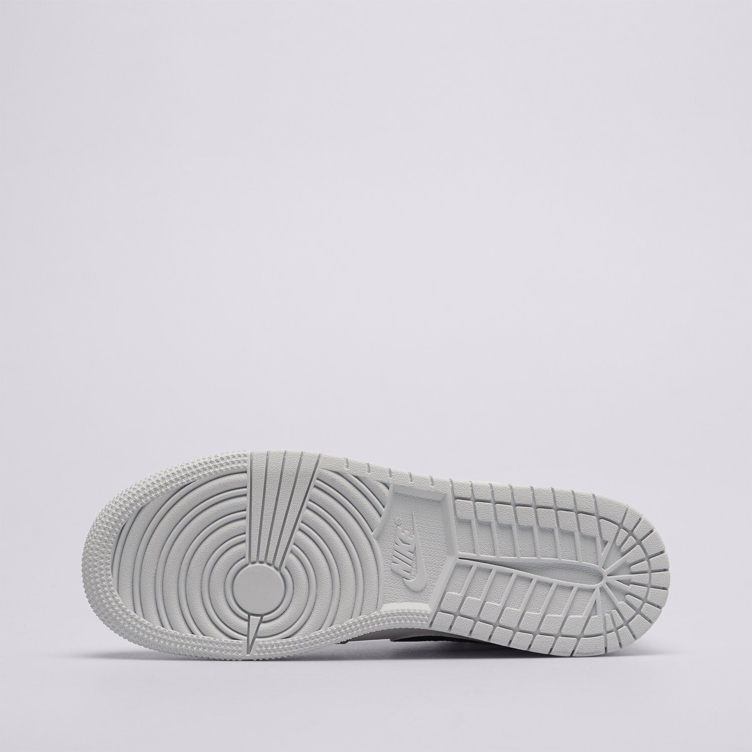 Nike Air Jordan 1 Low — photo 6