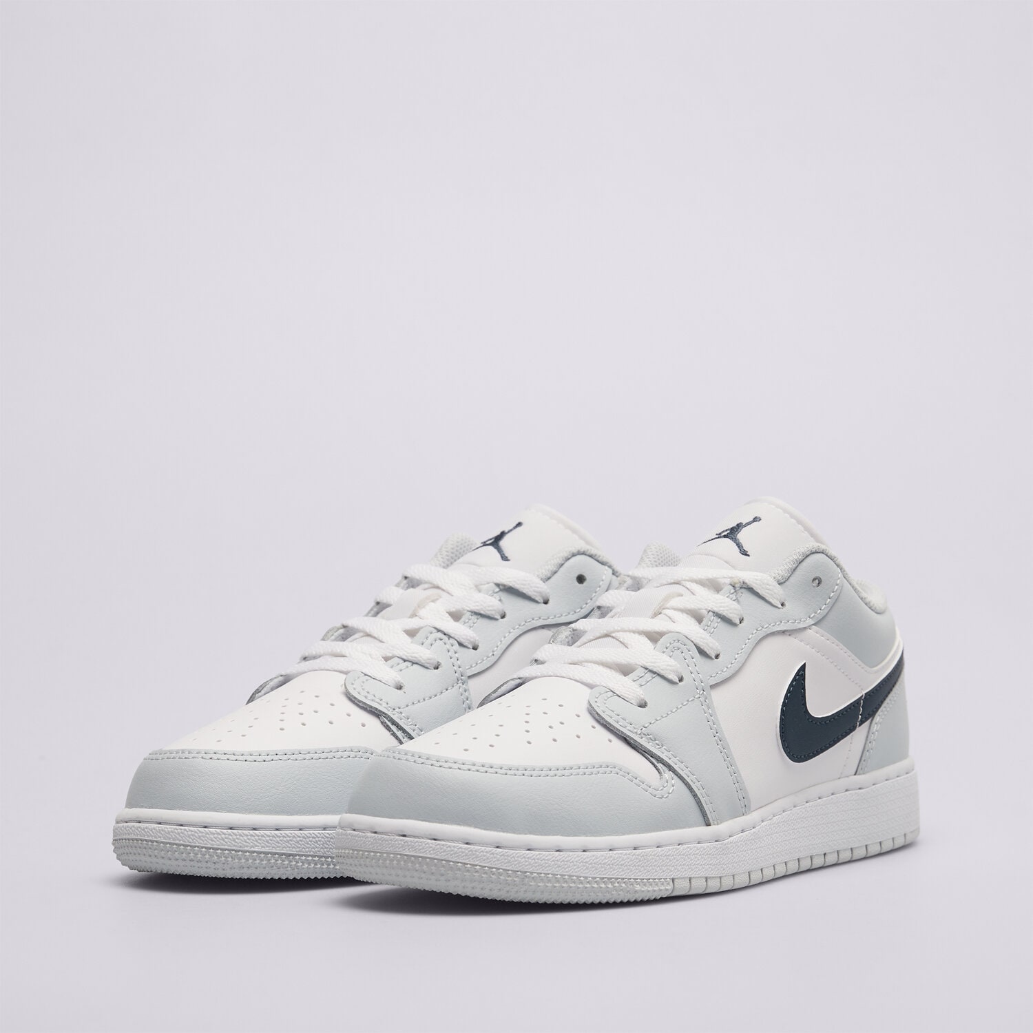 Nike Air Jordan 1 Low — photo 3