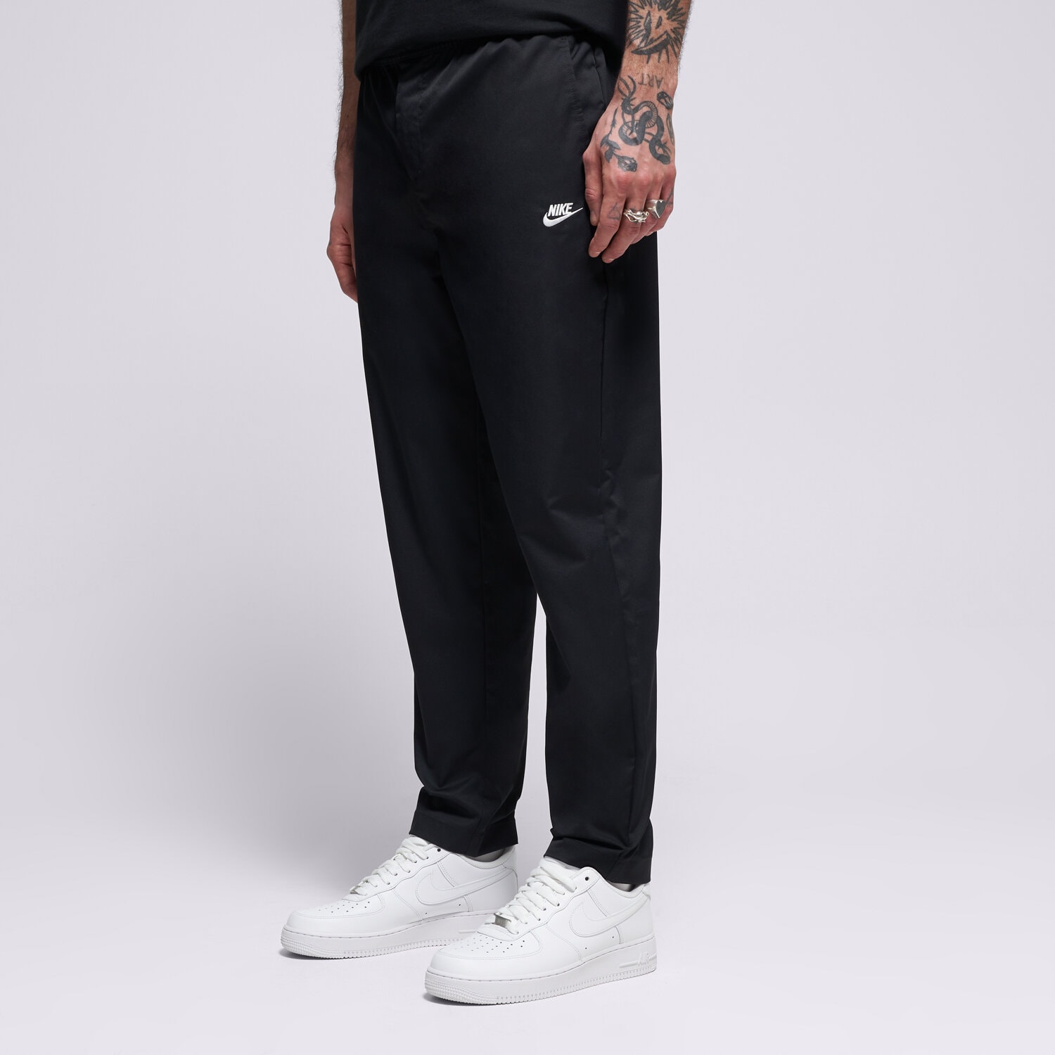Herren Hosen NIKE HOSE M NK CLUB WVN TAPER PANT HJ1997-011 Schwarz