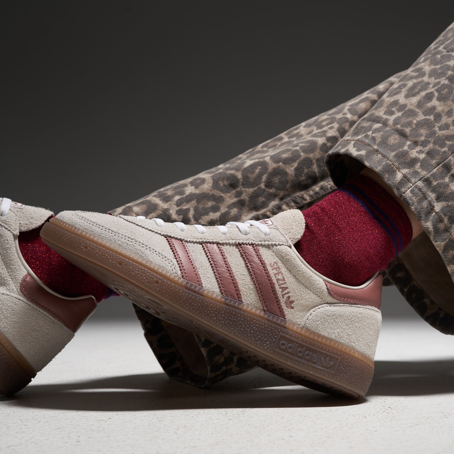 adidas Handball Spezial Alumina Warm Clay (Women's) — foto 3