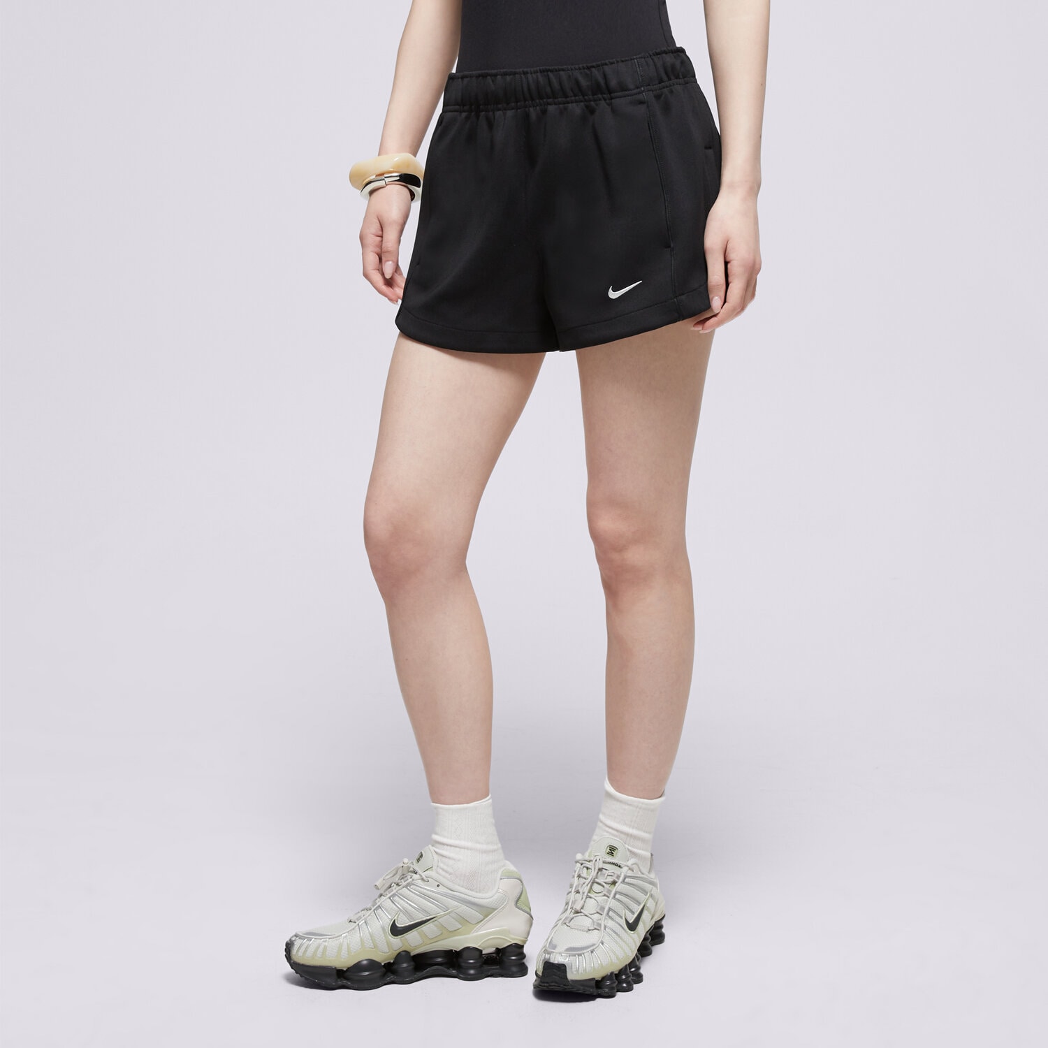 Damen Shorts NIKE SHORTS W NSW NK WR PLY KNT MR 2" SHRT HJ1406-010 Schwarz