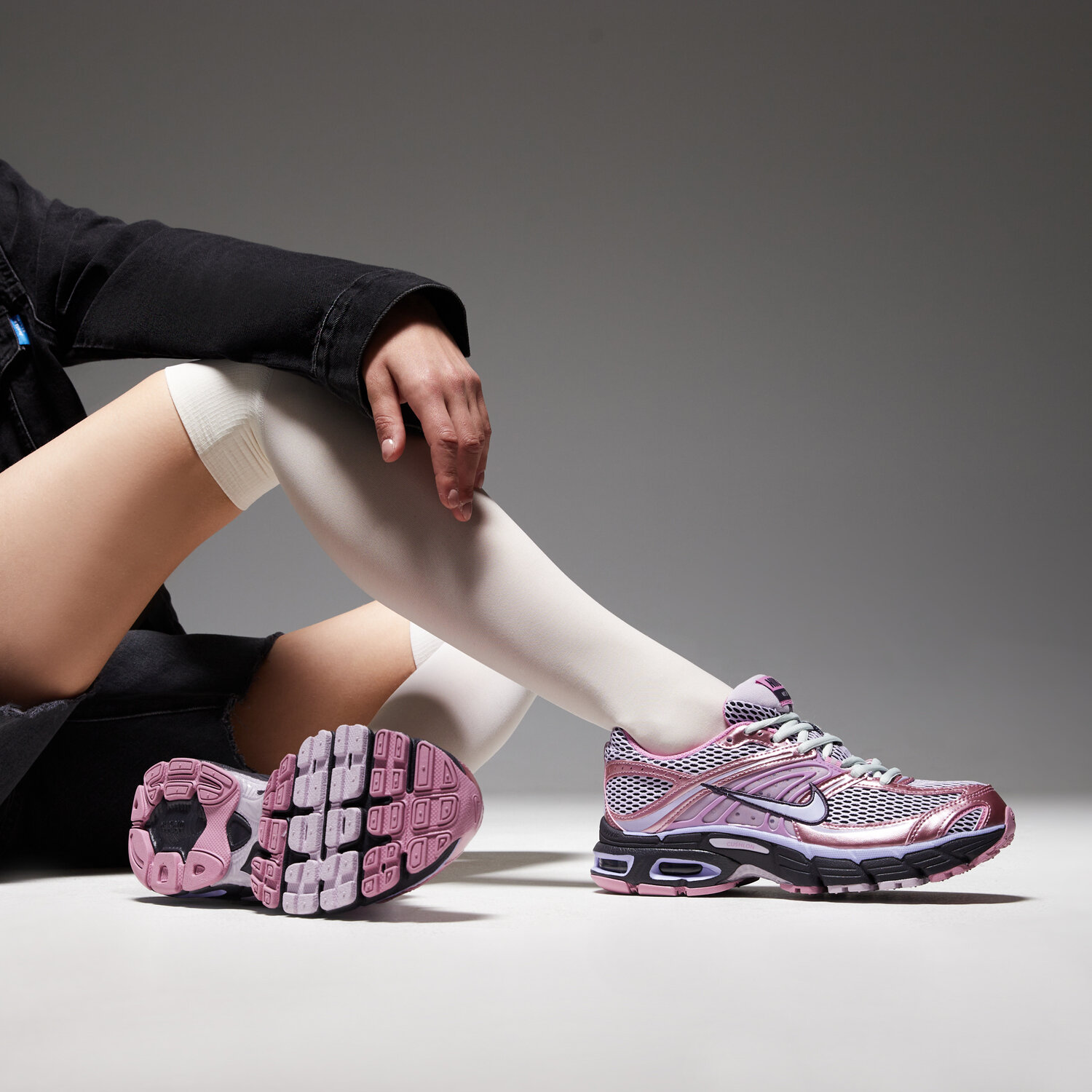 Nike Air Max Moto 2k — photo 2