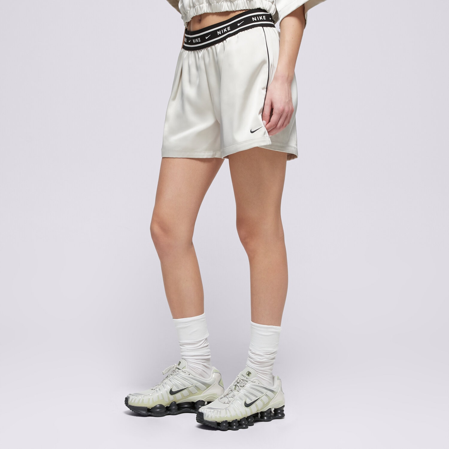 Damen Shorts NIKE SHORTS W NSW OFFLN WVN STN SHORT IH1328-072 creme