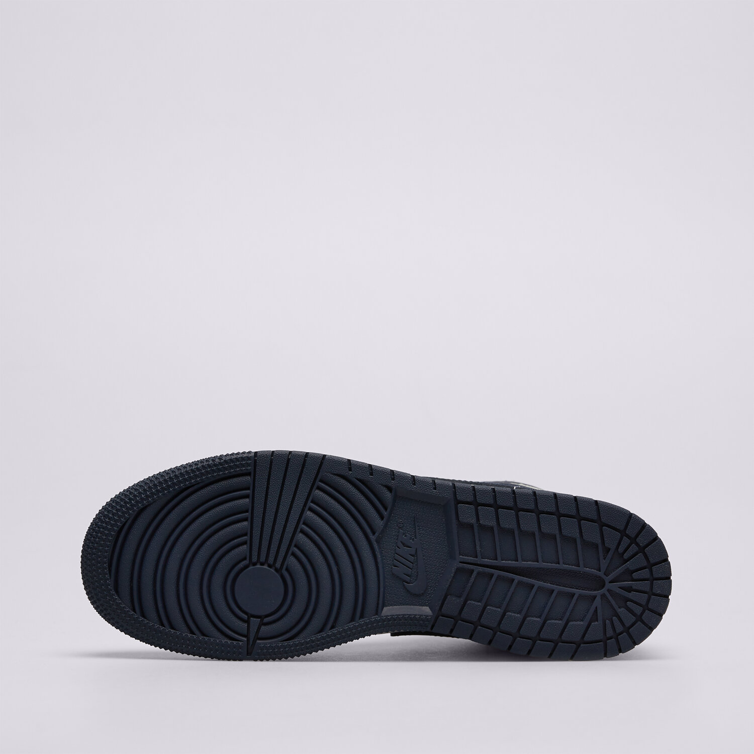 Nike Air Jordan 1 Mid — photo 6