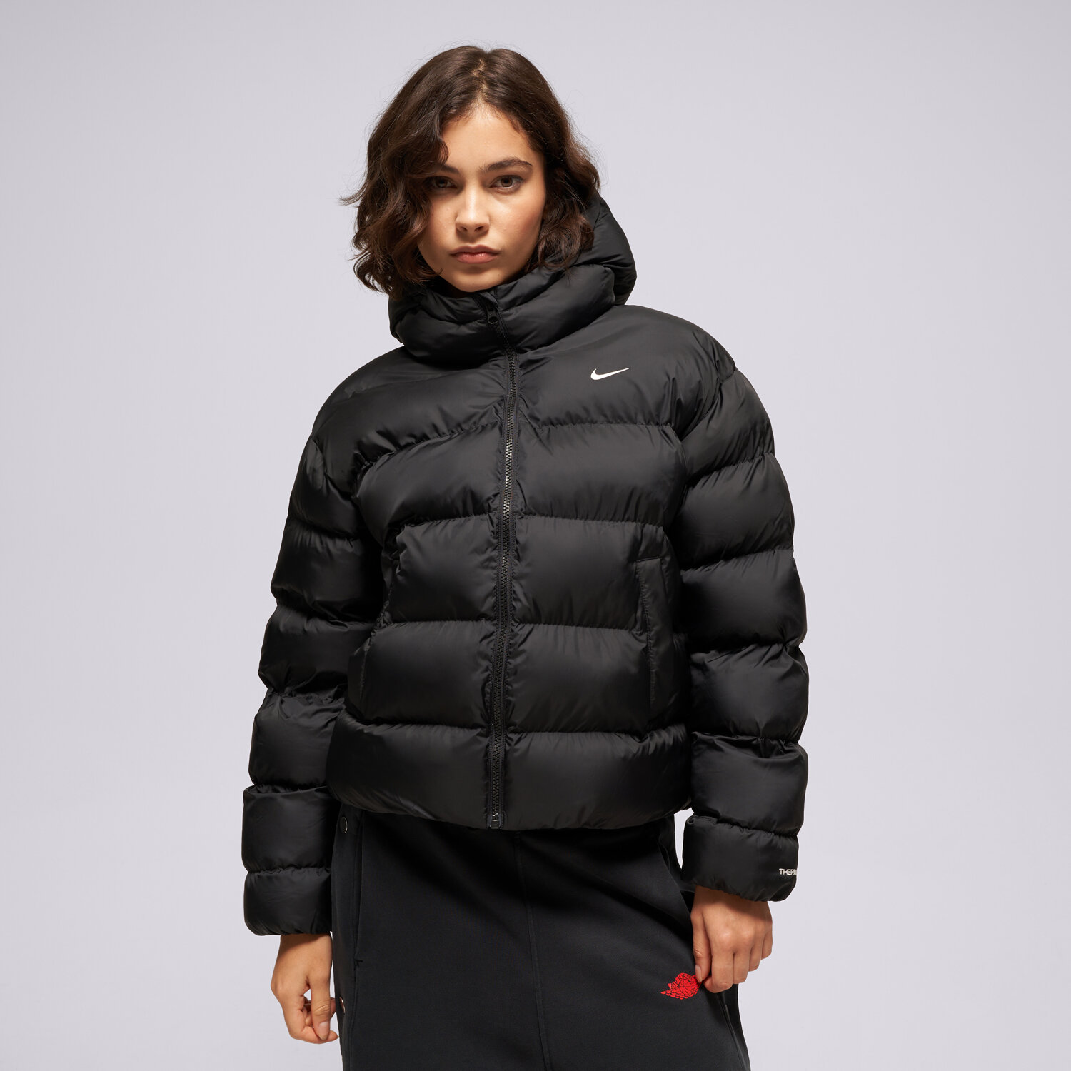 Damen Winterjacke NIKE DAUNENJACKE W NK SYN CLSSC JKT IF5931-010 Schwarz