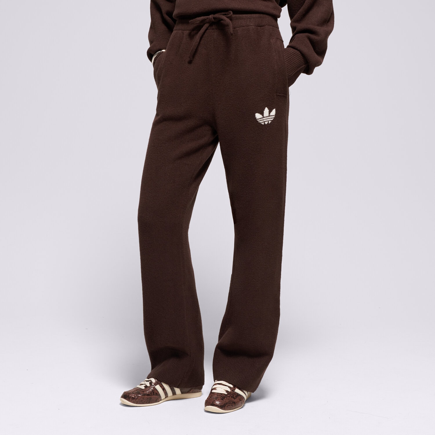 Damen Hosen ADIDAS HOSE ESS KNIT PANT IA4437 Braun