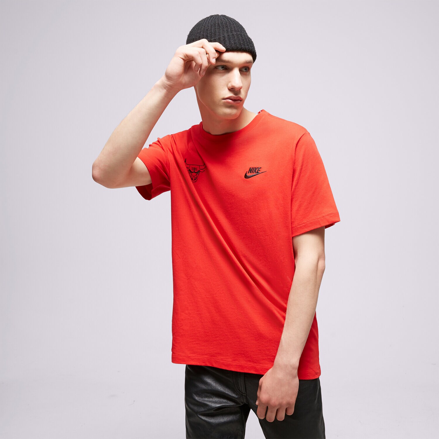 Herren T-Shirt NIKE T-SHIRT CHI M NK ES NBA SS CLUB TEE NBA FD1424-657 Dunkelrot