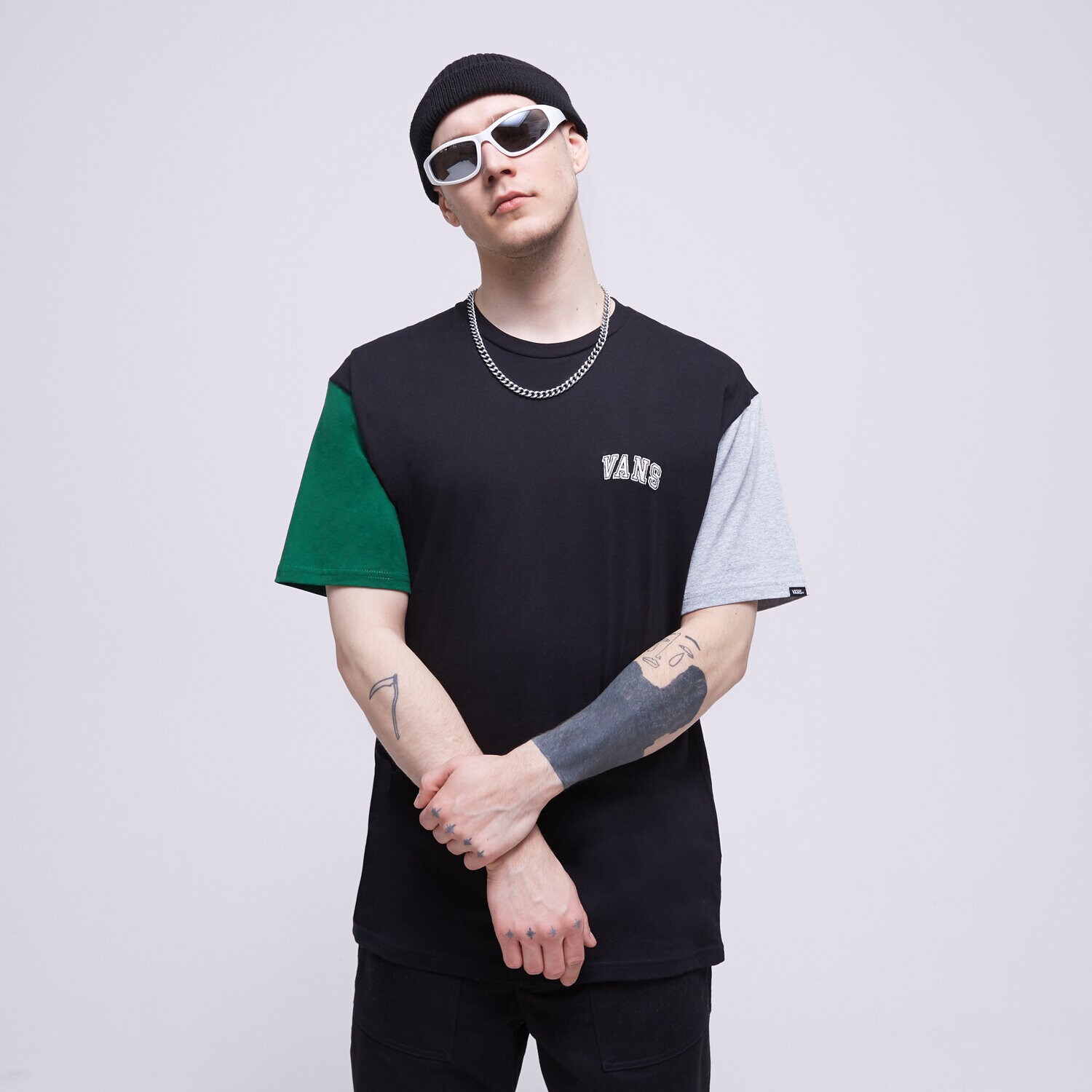 Herren T-Shirt VANS T-SHIRT COLORBLOCK VARSITY SS TEE BLACK VN0007V8BLK1 Schwarz