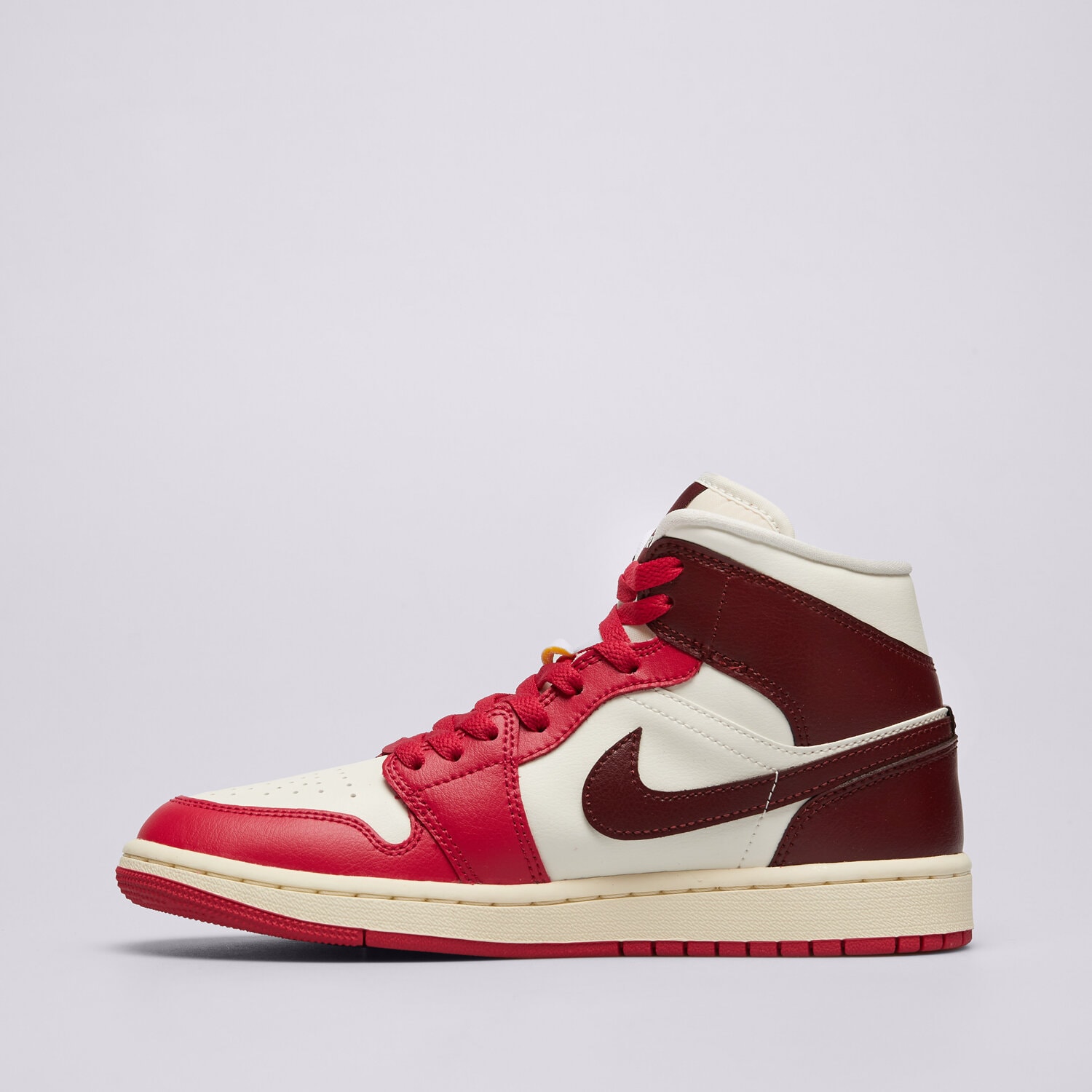Nike Zapatillas de Casual de mujer AIR JORDAN 1 MID Blanco / Rojo (Women's) — foto 4