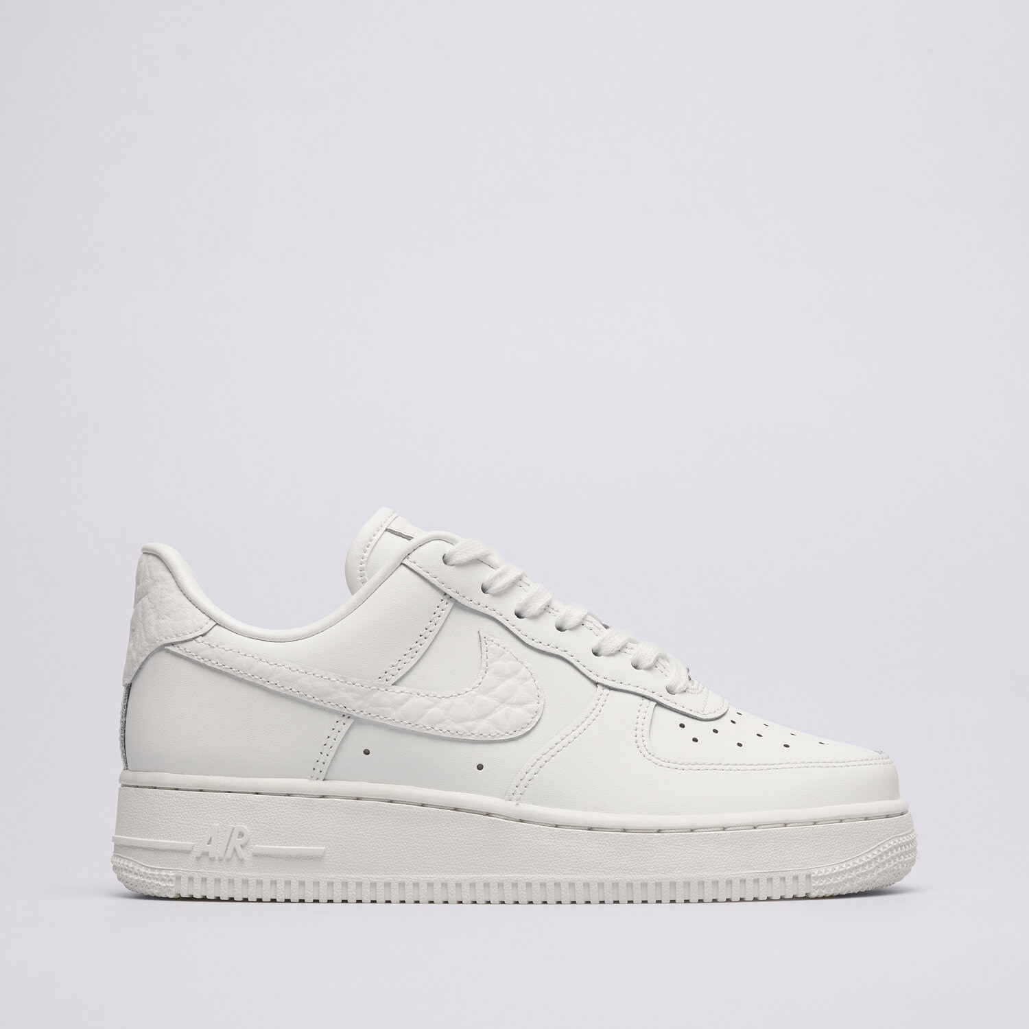 Damen Sneaker NIKE W AIR FORCE 1 '07 LO NJ IM6485-121 Beige