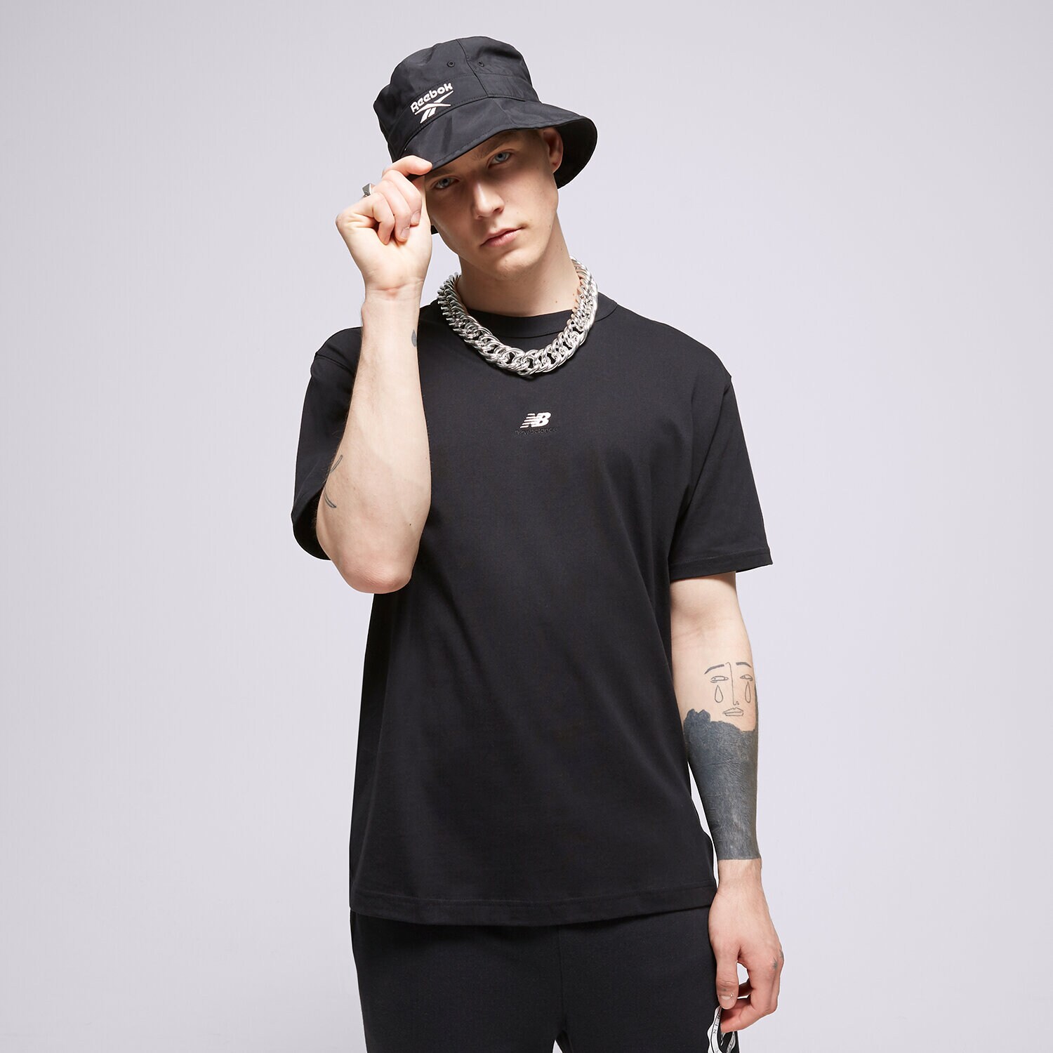 Herren T-Shirt NEW BALANCE T-SHIRT ATHLETICS REMASTERED GRAPH MT31504BK Schwarz