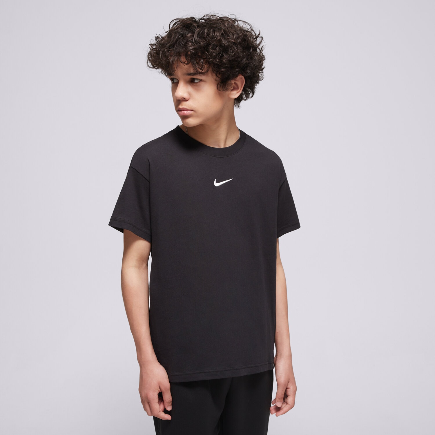Kinder T-Shirt NIKE T-SHIRT G NSW TEE BOY ESSNTL LBR G FZ5539-010 Schwarz