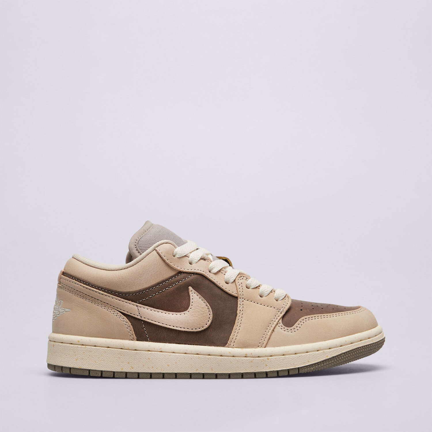 Damen Sneaker WMNS AIR JORDAN 1 LOW SE V2 IB7011-001 Braun