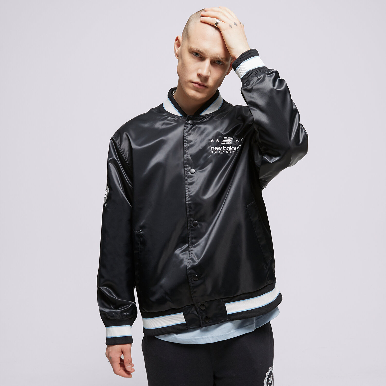 Herren Übergangsjacke NEW BALANCE JACKE HOOPS WOVEN JACKET MJ31580BK Schwarz