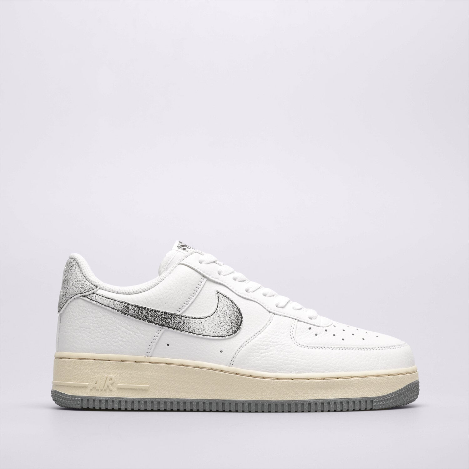 Herren Sneaker NIKE AIR FORCE 1 '07 LX DV7183-100 Weiß