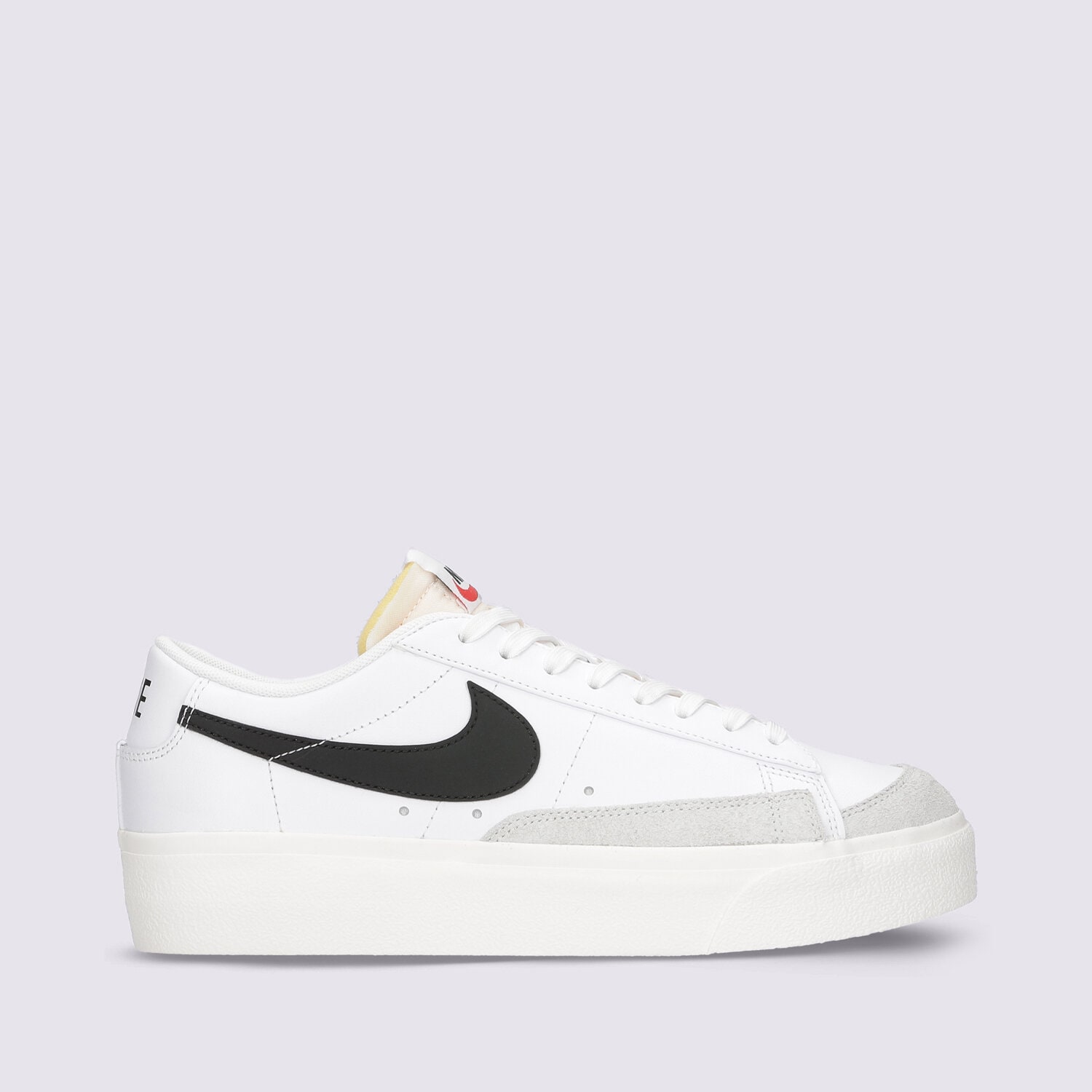 Damen Sneaker NIKE BLAZER LOW PLATFORM  DJ0292-101 Weiß