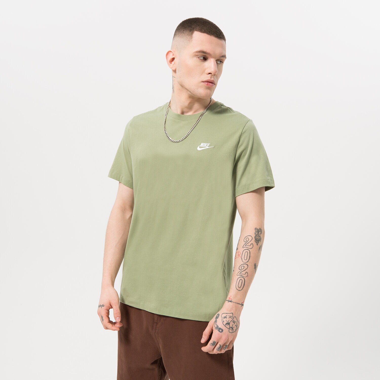 Herren T-Shirt NIKE T-SHIRT SPORTSWEAR CLUB AR4997-386 Grün