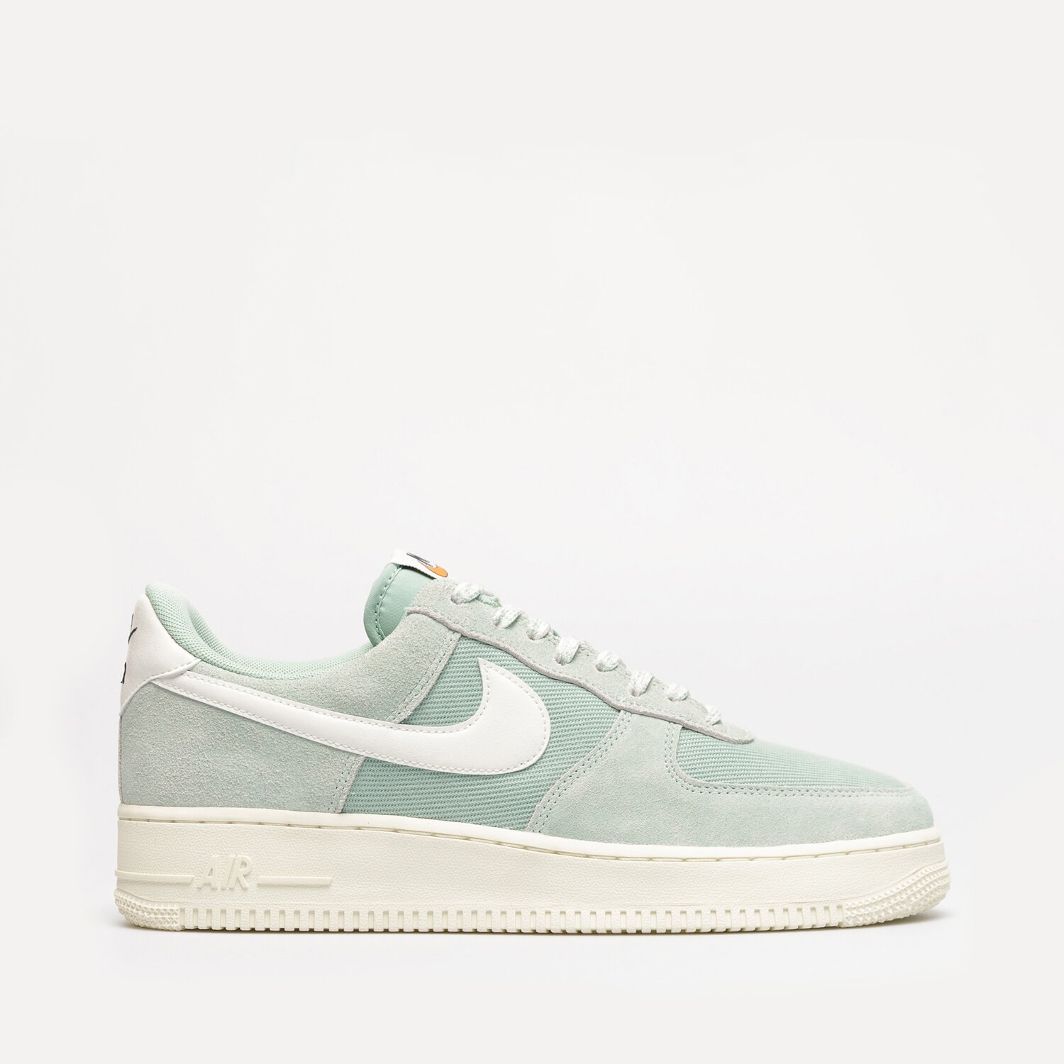 Herren Sneaker NIKE AIR FORCE 1 '07 LV8 DO9801-300 Grün