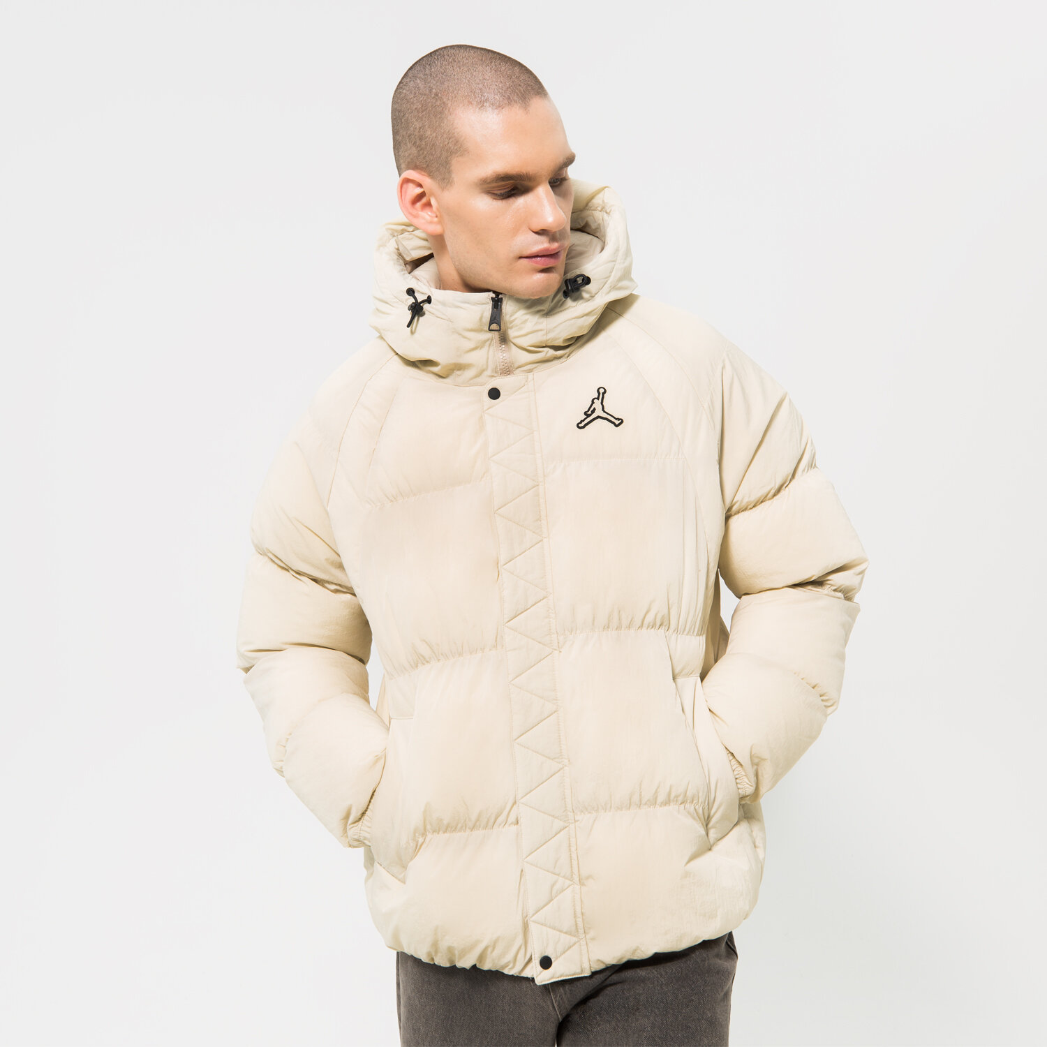 Herren Winterjacke JORDAN JACKE WINTER M J ESS PUFFER JACKET DQ7348-206 Braun
