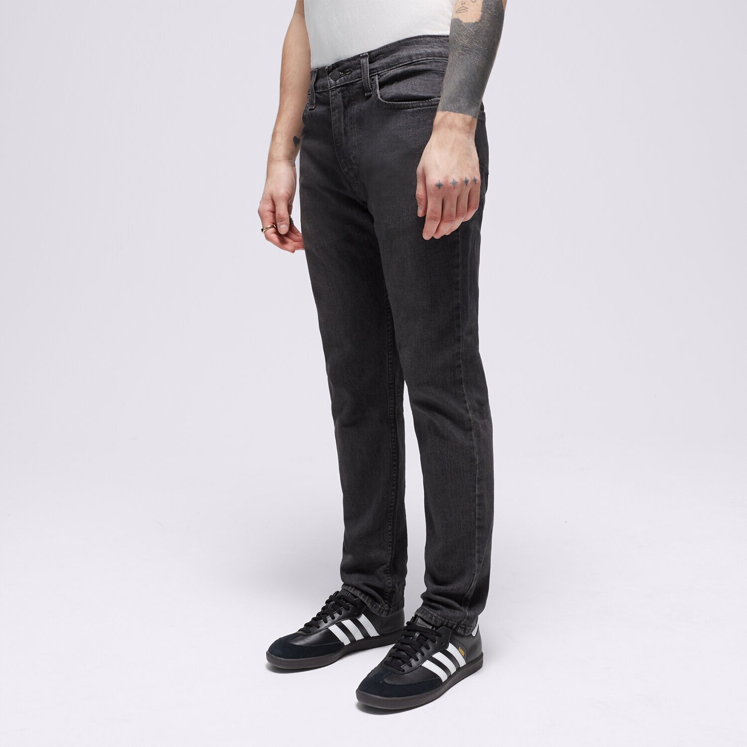 Herren Hosen LEVI'S HOSE 502 TAPER HI BALL 57783-0105M Schwarz
