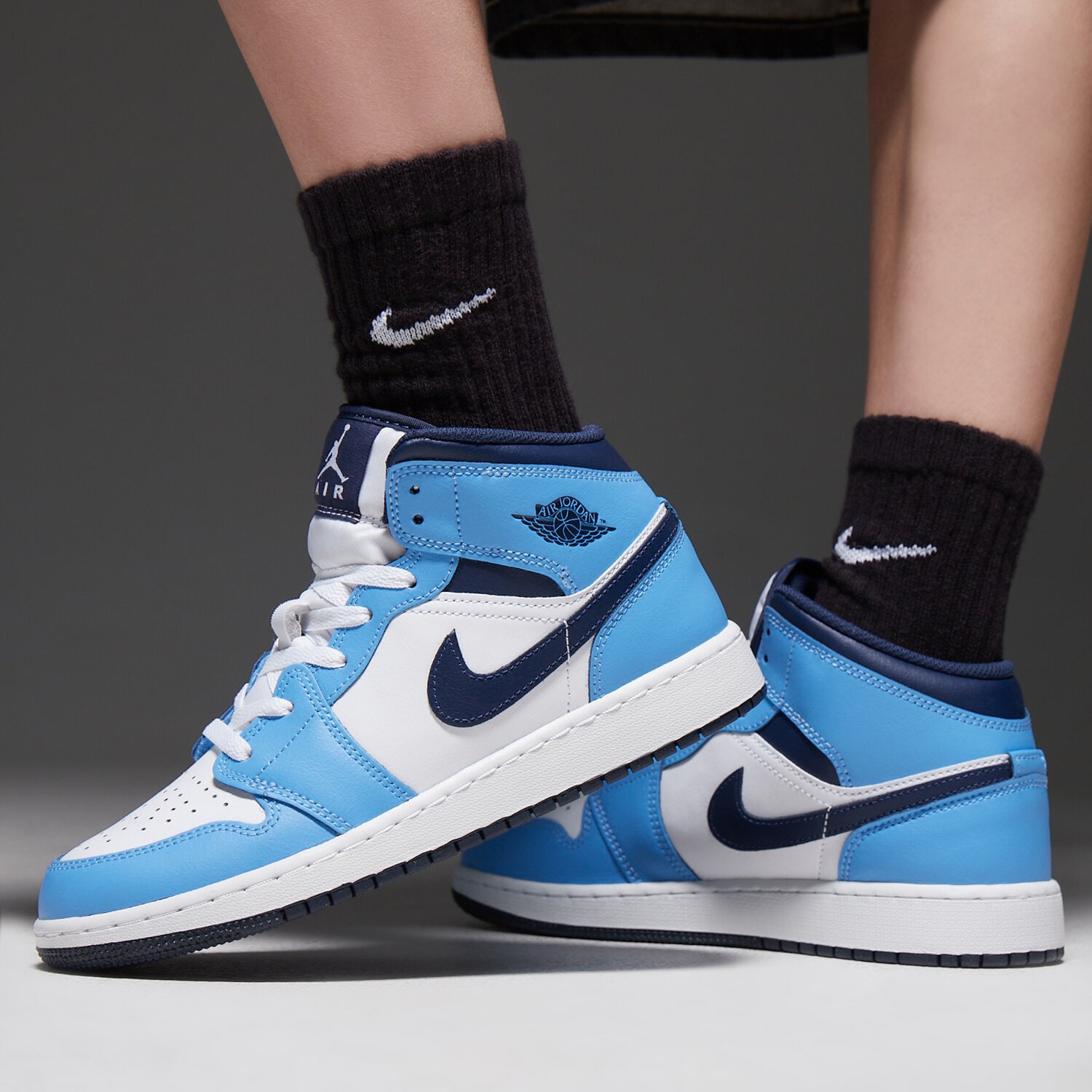 Jordan Air 1 Mid BG — photo 3