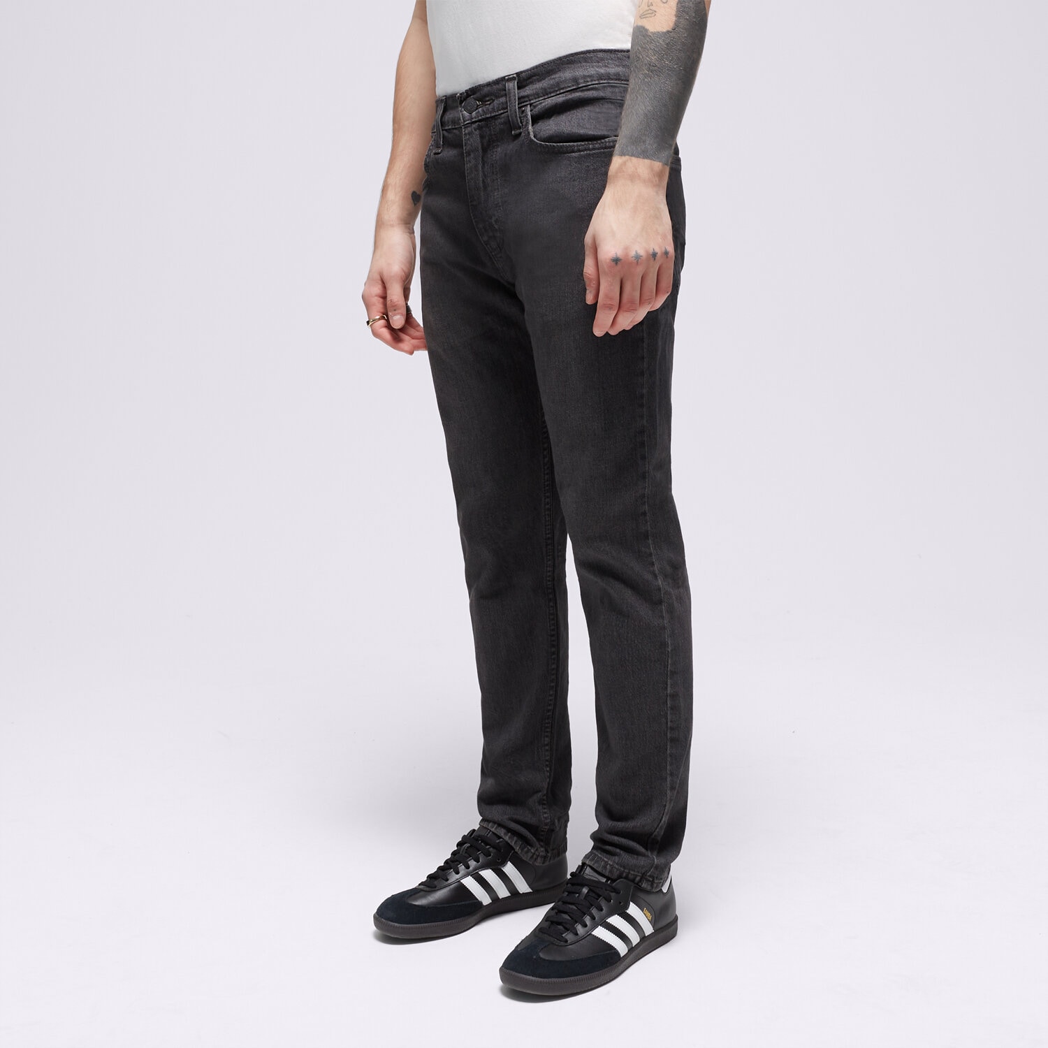 Herren Hosen LEVI'S HOSE 502 TAPER HI BALL 57783-0105M Schwarz