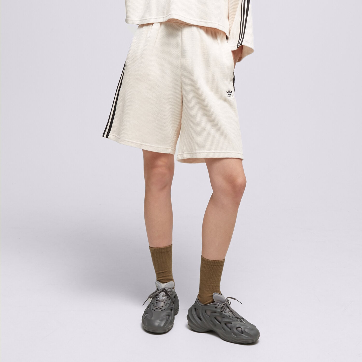 Damen Shorts ADIDAS SHORTS BERMUDA SHORTS IC5450 Weiß