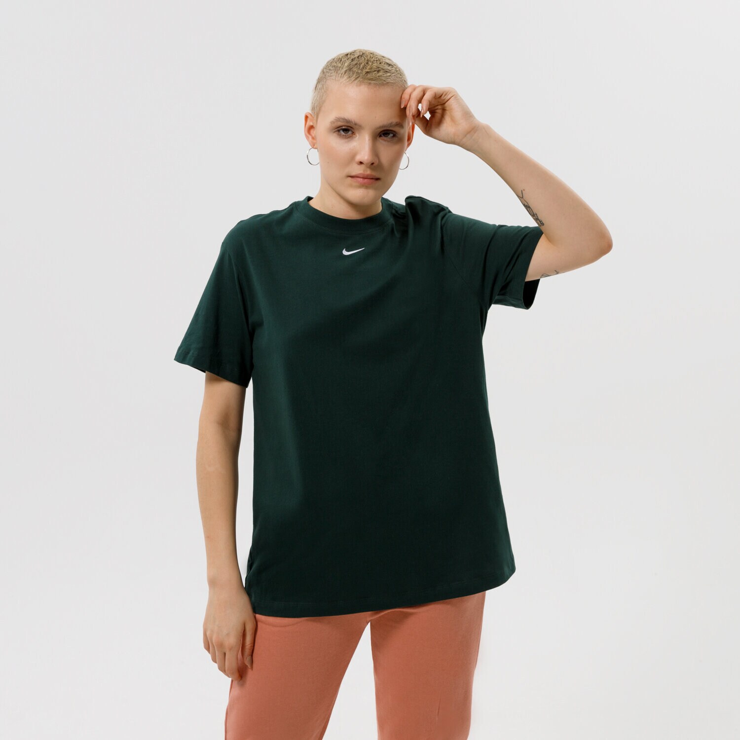 Damen T-Shirt NIKE T-SHIRT W NSW ESSNTL TEE BF LBR DN5697-397 Grün