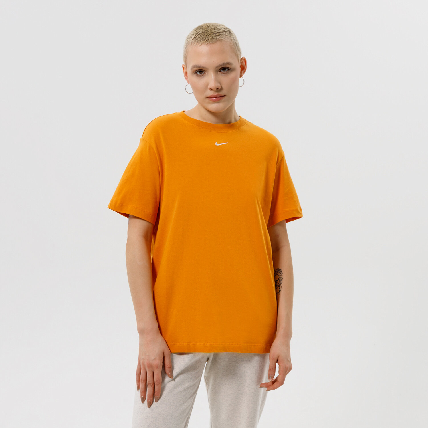 Damen T-Shirt NIKE T-SHIRT SPORTSWEAR ESSENTIAL OVERSIZED DN5697-738 senfgelb
