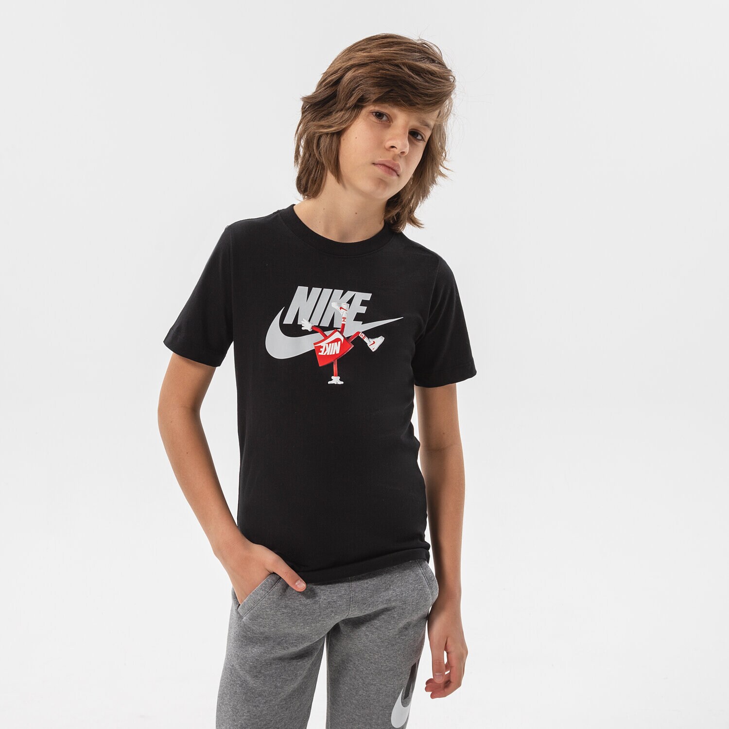 Kinder T-Shirt NIKE T-SHIRT B NSW TEE FUTURA BOXY SP22 BOY DO1806-010 Schwarz