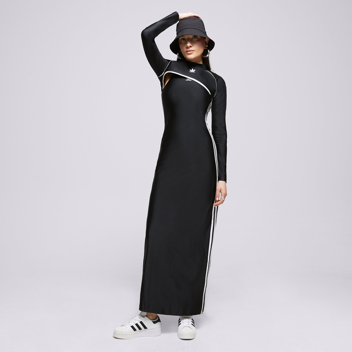 Damen Kleid ADIDAS KLEID LONG TRAININGSANZUGS IC5593 Schwarz