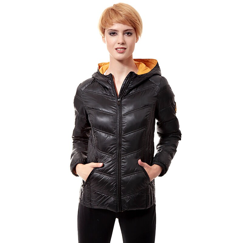 Damen Winterjacke CONFRONT JACKE FUSSIA CFV34KUD04002 Schwarz