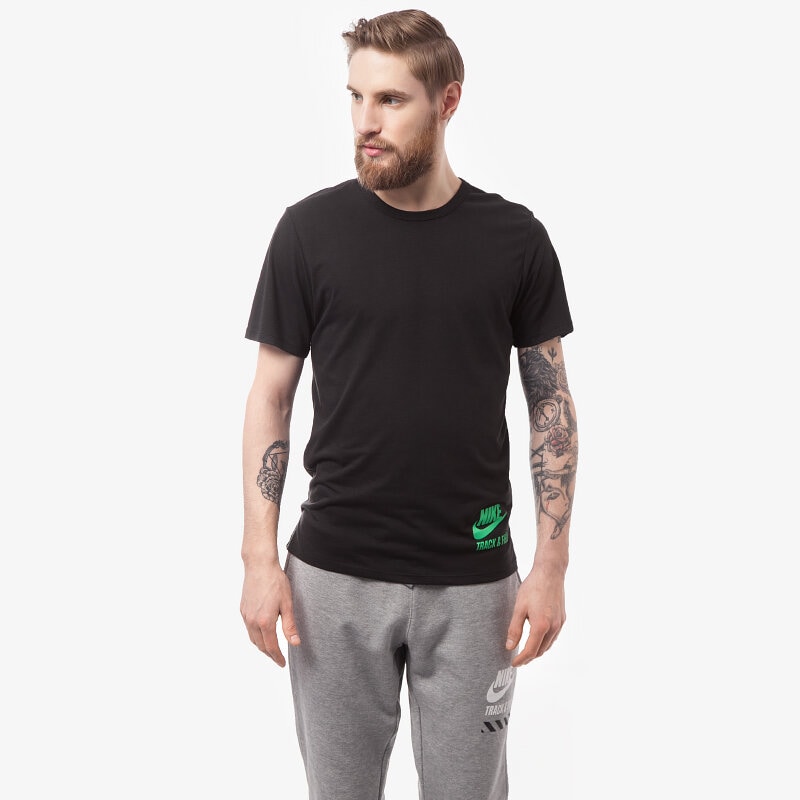 Herren T-Shirt NIKE T-SHIRT TEE-RU NTF SEASONAL 679655010 Schwarz