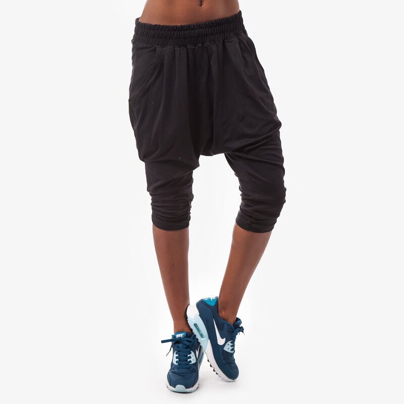 Damen Hosen NIKE HOSE AVANT MOVE CAPRI 620398010 Schwarz