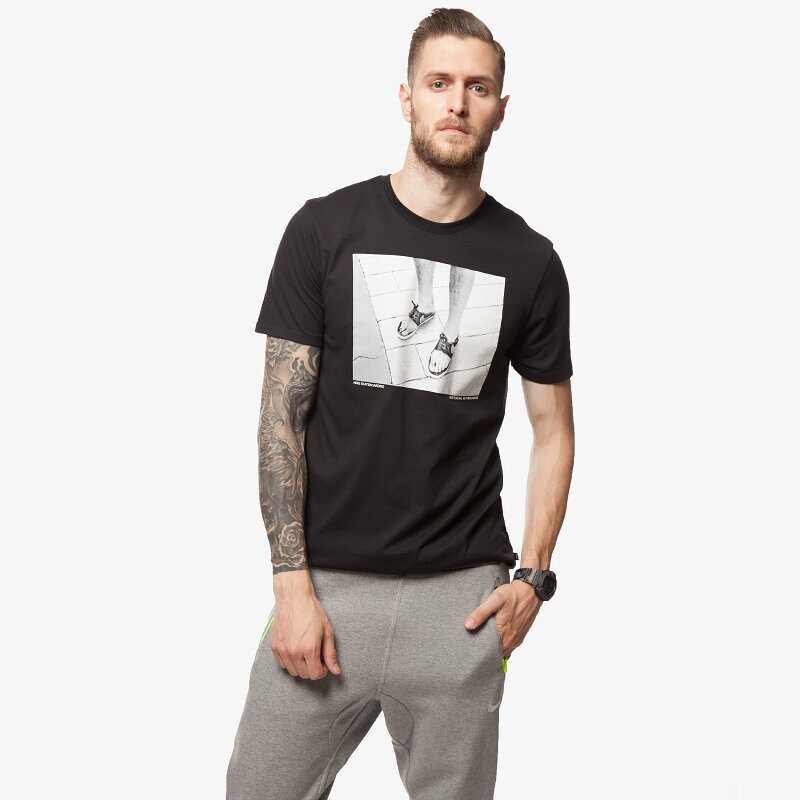 Herren T-Shirt NIKE T-SHIRT SB DF FLIP FLOP TEE 683188010 Schwarz