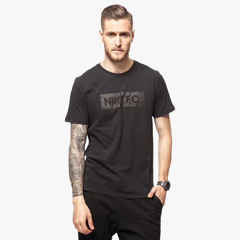 Herren T-Shirt NIKE T-SHIRT FC GLORY TEE 726472010 Schwarz