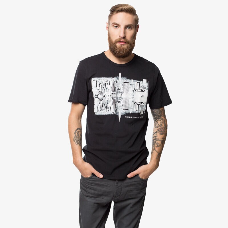 Herren T-Shirt NIKE T-SHIRT TEE-RU CITY 685567010 Schwarz