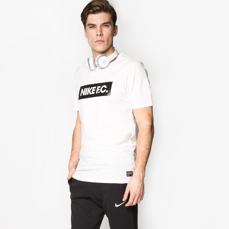 Herren T-Shirt NIKE T-SHIRT FC FOIL 810505100 Weiß