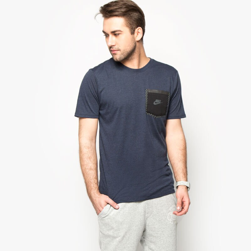 Herren T-Shirt NIKE T-SHIRT TEE-REFLECTIVE PKT 739598473 Dunkelblau