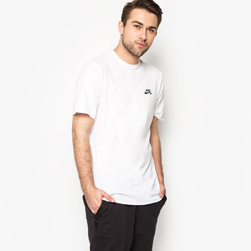 Herren T-Shirt NIKE T-SHIRT SB SKYLINE DFC GRAPHIC SS CREW 745252100 Weiß