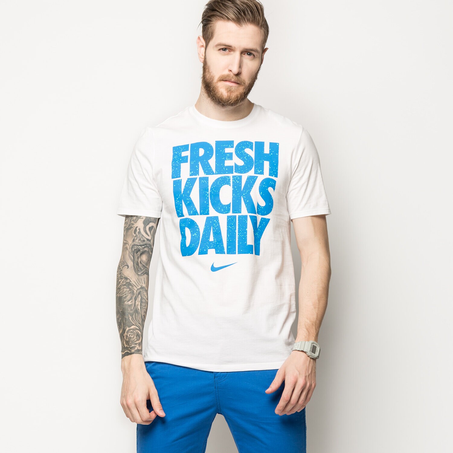 Herren T-Shirt NIKE T-SHIRT FRESH KICKS 829296100 Weiß