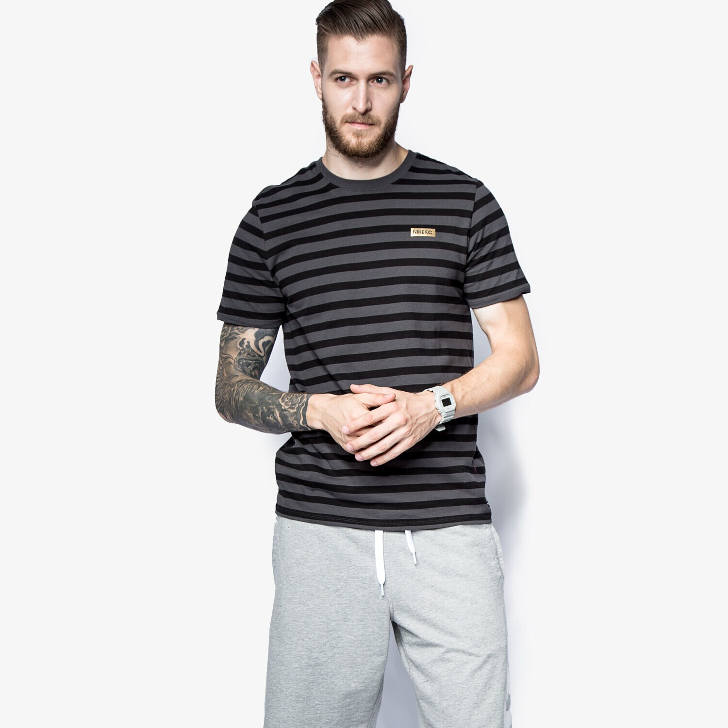 Herren T-Shirt NIKE T-SHIRT FC STRIPE TEE 789449060 Grau