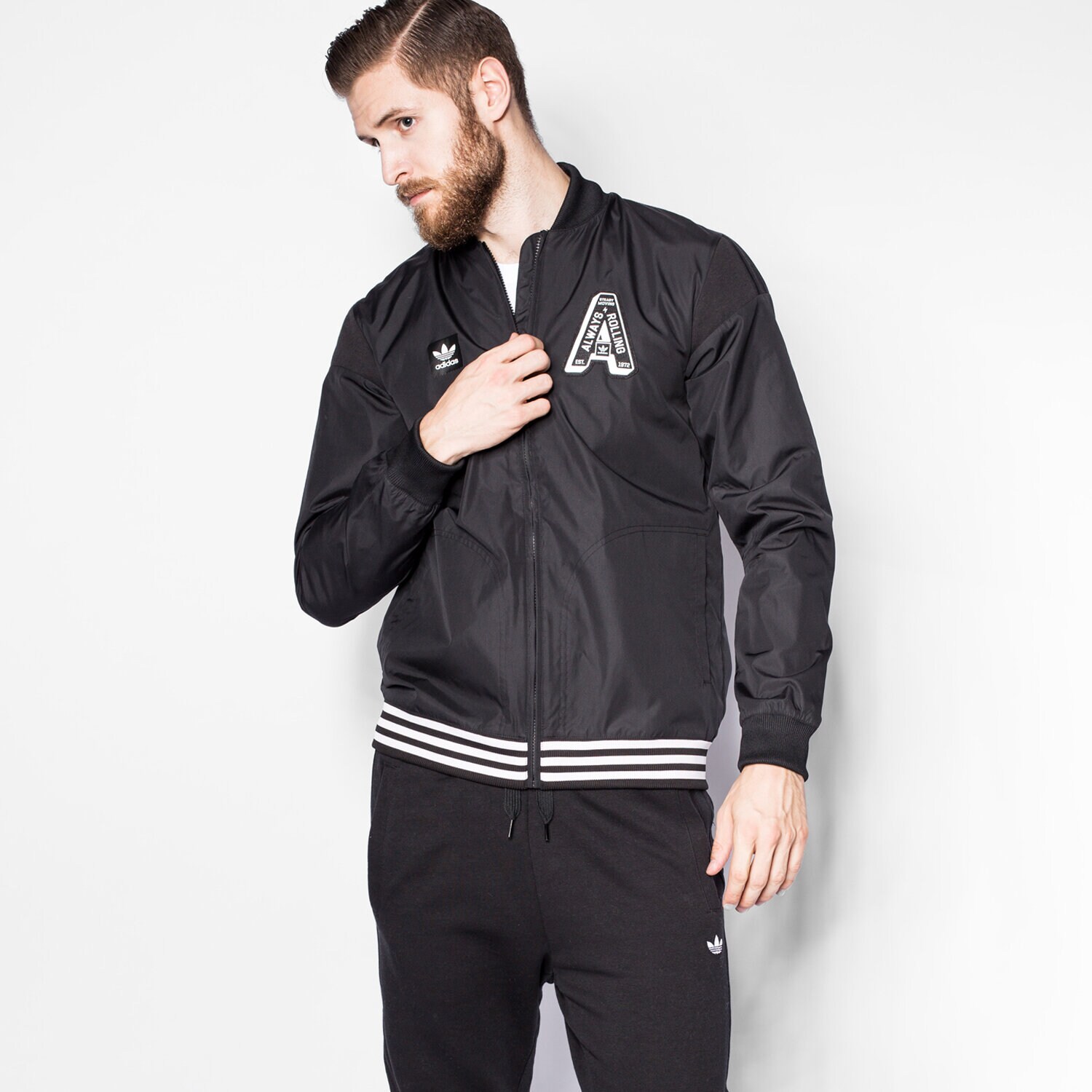Herren Winterjacke ADIDAS JACKE VARSITY LIGHTW AY8730 Dunkelblau
