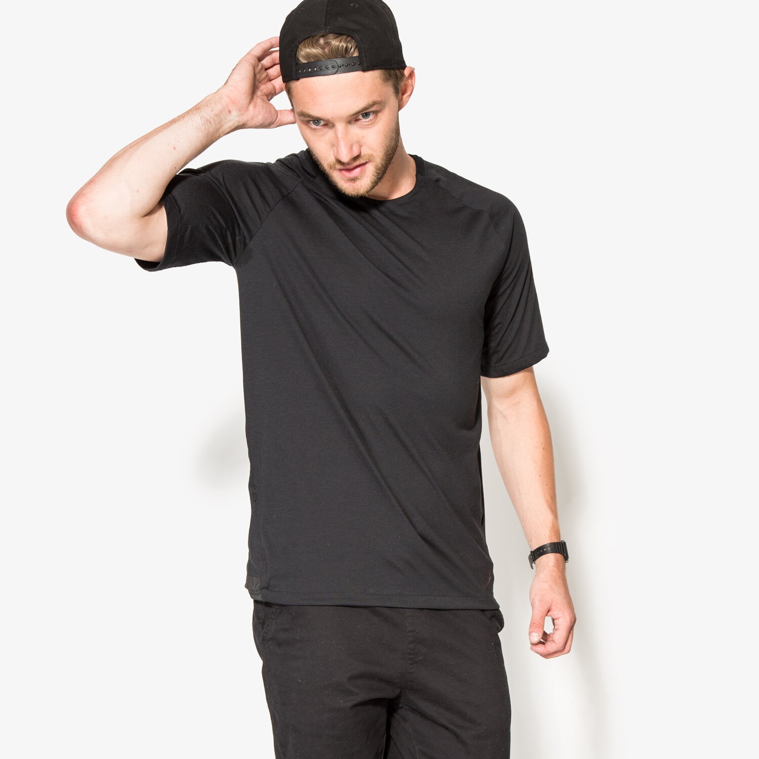 Herren T-Shirt NIKE T-SHIRT M NSW BND TOP KNT 805122010 Schwarz